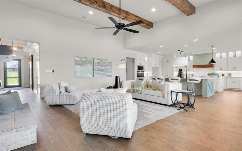 213 Martin Drive, Granbury, TX 76049, 4 Bedrooms Bedrooms, ,3 BathroomsBathrooms,Residential,For Sale,213 Martin Drive,20949068
