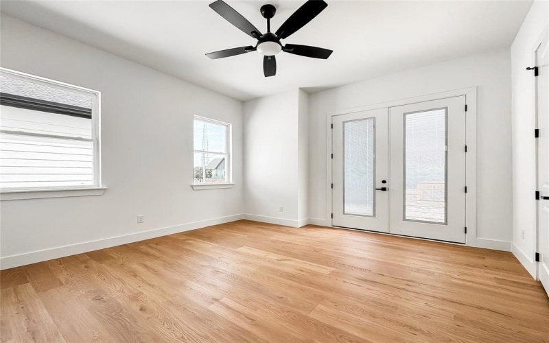 2417 Merlin Street, Dallas, TX 75215, 3 Bedrooms Bedrooms, ,2 BathroomsBathrooms,Residential,For Sale,2417 Merlin Street,20949635
