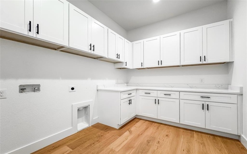 2417 Merlin Street, Dallas, TX 75215, 3 Bedrooms Bedrooms, ,2 BathroomsBathrooms,Residential,For Sale,2417 Merlin Street,20949635