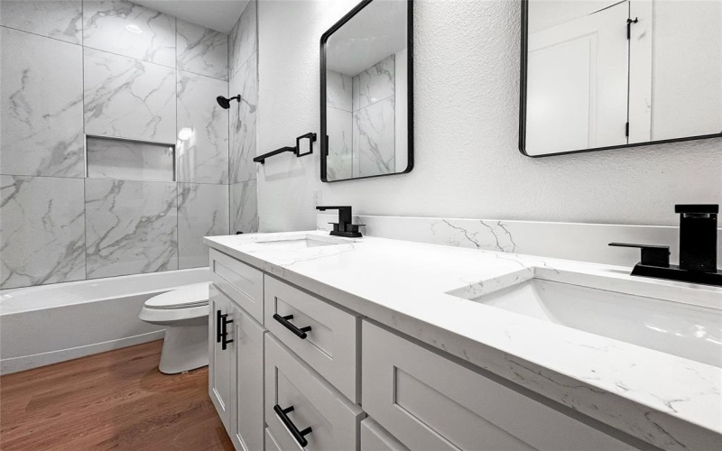 2417 Merlin Street, Dallas, TX 75215, 3 Bedrooms Bedrooms, ,2 BathroomsBathrooms,Residential,For Sale,2417 Merlin Street,20949635