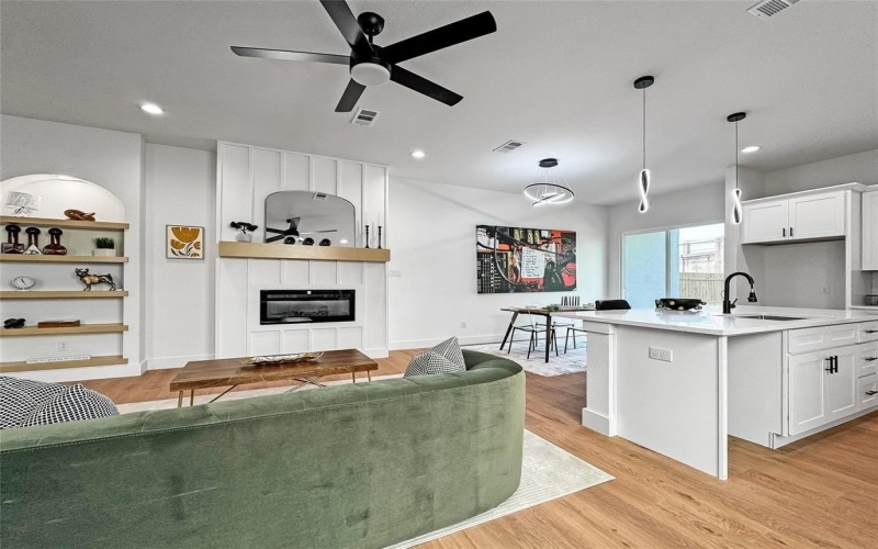 2417 Merlin Street, Dallas, TX 75215, 3 Bedrooms Bedrooms, ,2 BathroomsBathrooms,Residential,For Sale,2417 Merlin Street,20949635
