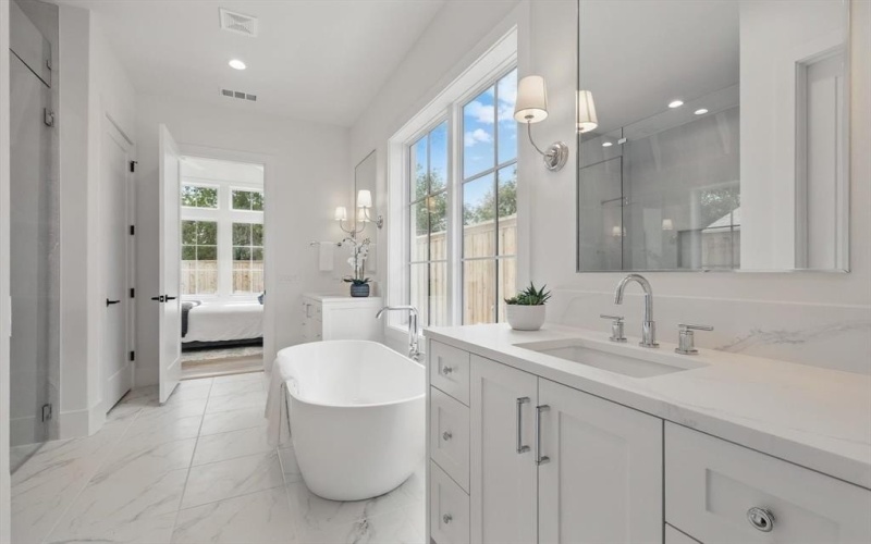 6607 Kenwell Street, Dallas, TX 75209, 5 Bedrooms Bedrooms, ,6 BathroomsBathrooms,Residential,For Sale,6607 Kenwell Street,20950144