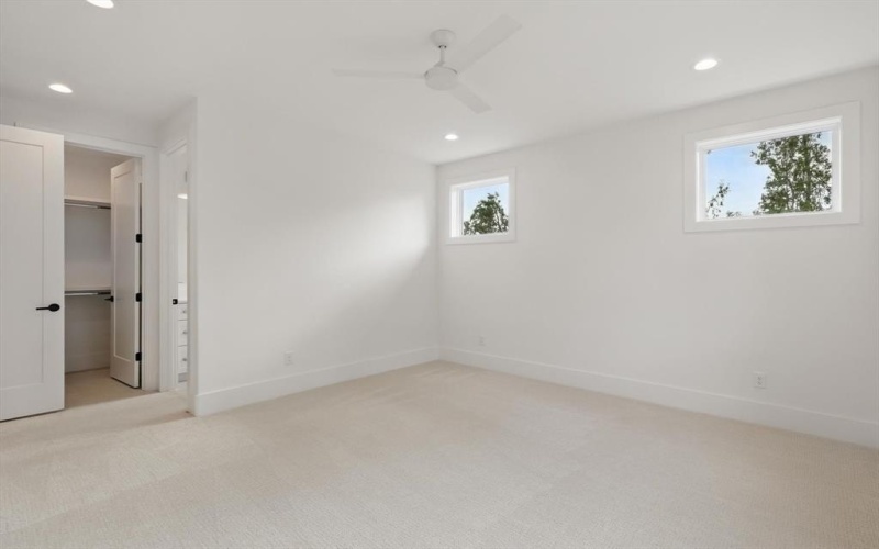 6607 Kenwell Street, Dallas, TX 75209, 5 Bedrooms Bedrooms, ,6 BathroomsBathrooms,Residential,For Sale,6607 Kenwell Street,20950144