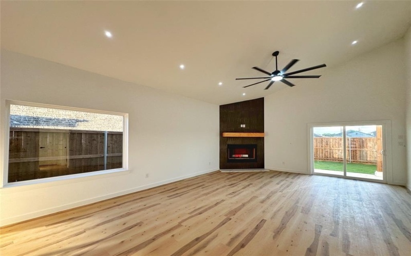 112 Hesed Street, Greenville, TX 75402, 4 Habitaciones Habitaciones , ,2 BañosBaños,Residential,En Venta,112 Hesed Street,20950674