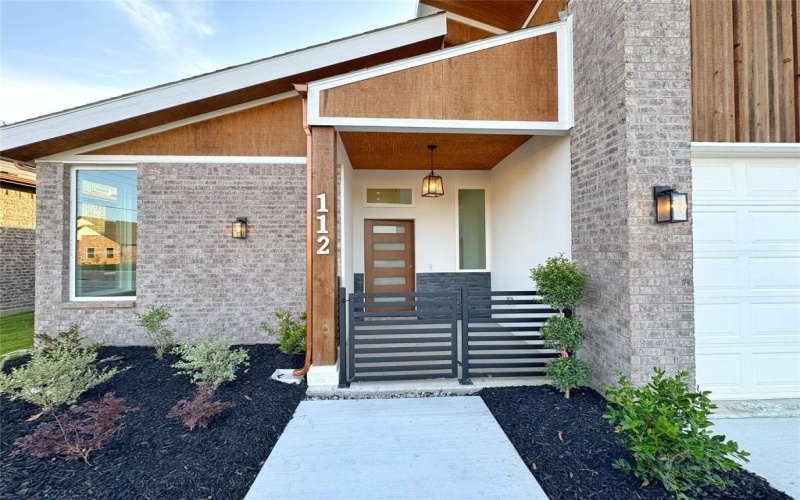 112 Hesed Street, Greenville, TX 75402, 4 Habitaciones Habitaciones , ,2 BañosBaños,Residential,En Venta,112 Hesed Street,20950674