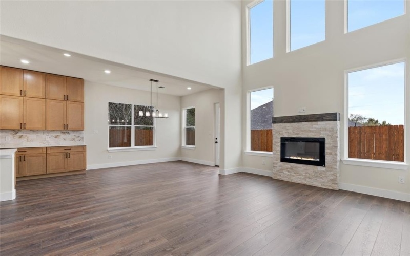 5702 Barkridge Drive, Granbury, TX 76048, 4 Bedrooms Bedrooms, ,3 BathroomsBathrooms,Residential Lease,For Rent,5702 Barkridge Drive,20950753