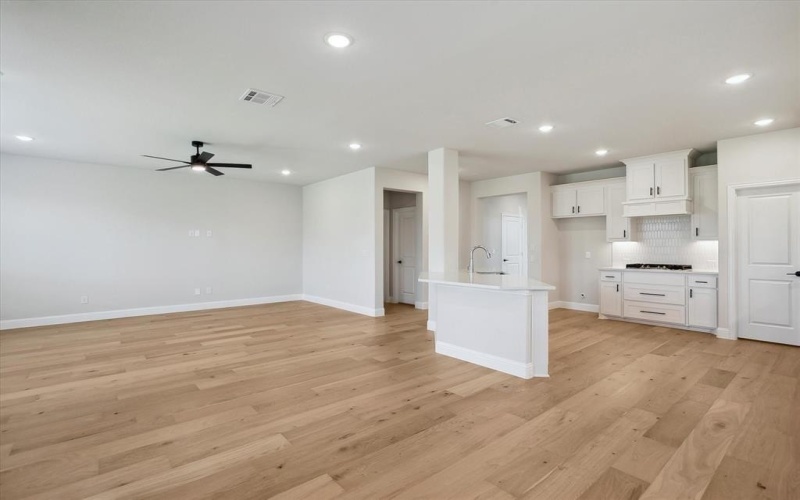 1313 Clearfork Street, Aubrey, TX 76227, 4 Bedrooms Bedrooms, ,2 BathroomsBathrooms,Residential,For Sale,1313 Clearfork Street,20949823