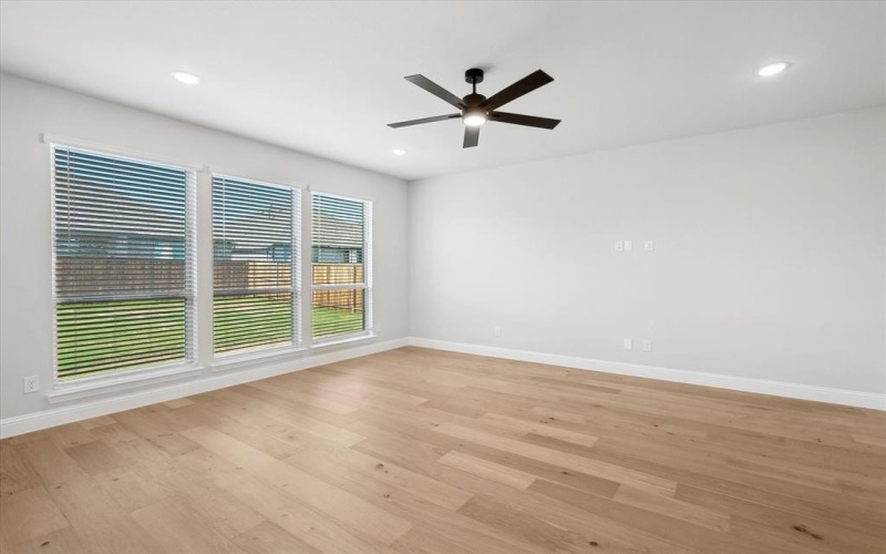 1313 Clearfork Street, Aubrey, TX 76227, 4 Bedrooms Bedrooms, ,2 BathroomsBathrooms,Residential,For Sale,1313 Clearfork Street,20949823