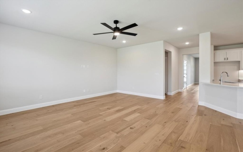 1313 Clearfork Street, Aubrey, TX 76227, 4 Bedrooms Bedrooms, ,2 BathroomsBathrooms,Residential,For Sale,1313 Clearfork Street,20949823