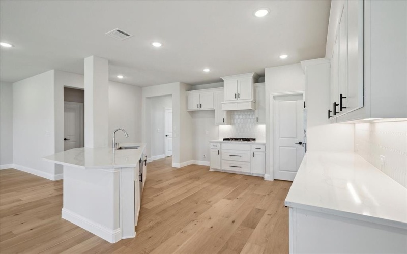 1313 Clearfork Street, Aubrey, TX 76227, 4 Bedrooms Bedrooms, ,2 BathroomsBathrooms,Residential,For Sale,1313 Clearfork Street,20949823