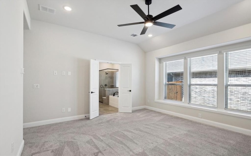 1313 Clearfork Street, Aubrey, TX 76227, 4 Bedrooms Bedrooms, ,2 BathroomsBathrooms,Residential,For Sale,1313 Clearfork Street,20949823