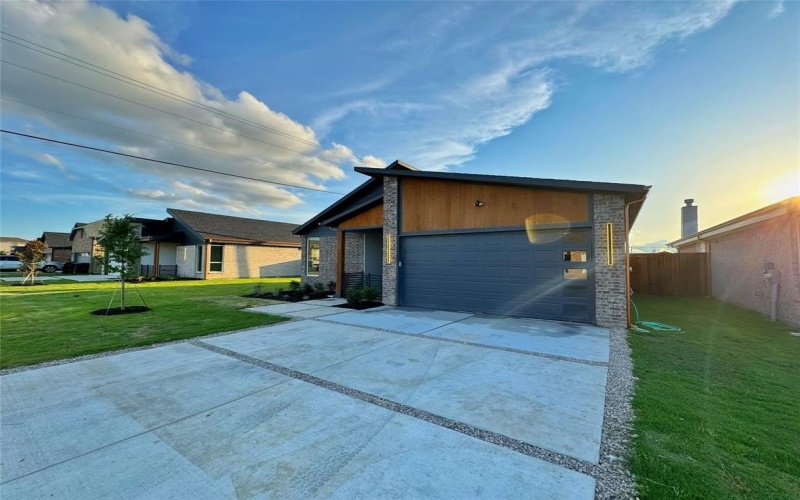 114 Hesed Street, Greenville, TX 75402, 4 Bedrooms Bedrooms, ,2 BathroomsBathrooms,Residential,For Sale,114 Hesed Street,20950146