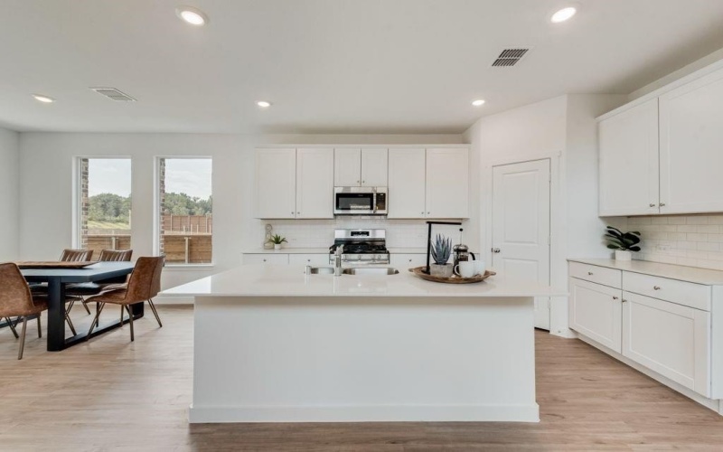 2716 Brushy Lake Drive, Fort Worth, TX 76179, 4 Habitaciones Habitaciones , ,3 BañosBaños,Residential,En Venta,2716 Brushy Lake Drive,20950359