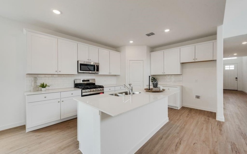 2716 Brushy Lake Drive, Fort Worth, TX 76179, 4 Habitaciones Habitaciones , ,3 BañosBaños,Residential,En Venta,2716 Brushy Lake Drive,20950359
