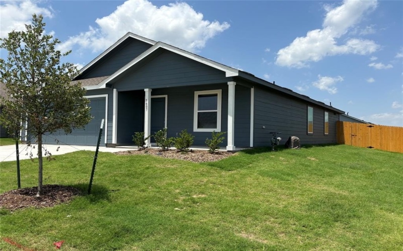 3607 Chambray Drive, Sherman, TX 75092, 3 Bedrooms Bedrooms, ,2 BathroomsBathrooms,Residential Lease,For Rent,3607 Chambray Drive,20951629