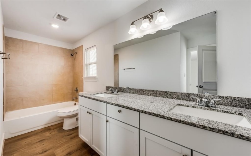114 Lynn Court #100, Decatur, TX 76234, 3 Habitaciones Habitaciones , ,2 BañosBaños,Residential Lease,En Alquiler,114 Lynn Court,20951735