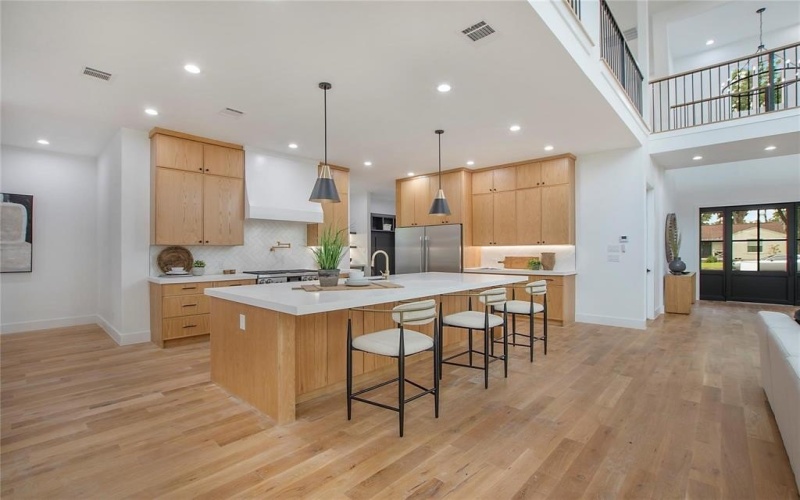 3742 Almazan Drive, Dallas, TX 75220, 4 Bedrooms Bedrooms, ,5 BathroomsBathrooms,Residential,For Sale,3742 Almazan Drive,20951778