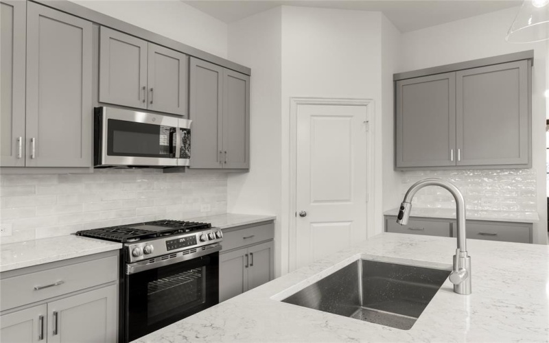 1614 Gracehill, Forney, TX 75126, 3 Bedrooms Bedrooms, ,2 BathroomsBathrooms,Residential,For Sale,1614 Gracehill,20950481