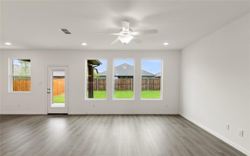713 Roanoke, Princeton, TX 75407, 5 Bedrooms Bedrooms, ,3 BathroomsBathrooms,Residential,For Sale,713 Roanoke,20950560