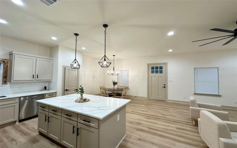 400 N Kenny Drive, West Tawakoni, TX 75474, 3 Bedrooms Bedrooms, ,2 BathroomsBathrooms,Residential,For Sale,400 N Kenny Drive,20950643