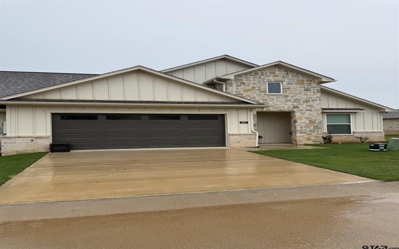 6135 Hamilton Meadows Way, Tyler, TX 75703, 2 Bedrooms Bedrooms, ,2 BathroomsBathrooms,Residential,For Sale,6135 Hamilton Meadows Way,25008211