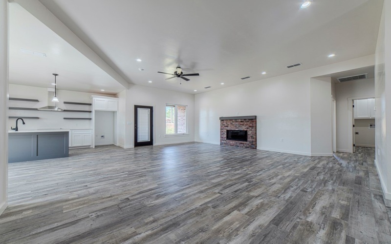 1708 E Main St, Brownfield, TX 79316, 3 Bedrooms Bedrooms, ,2 BathroomsBathrooms,Residential,For Sale,1708 E Main St,50082515