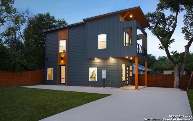 514 Dakota #3, San Antonio, TX 78203, 2 Bedrooms Bedrooms, ,2 BathroomsBathrooms,Residential,For Sale,514 Dakota,1871387