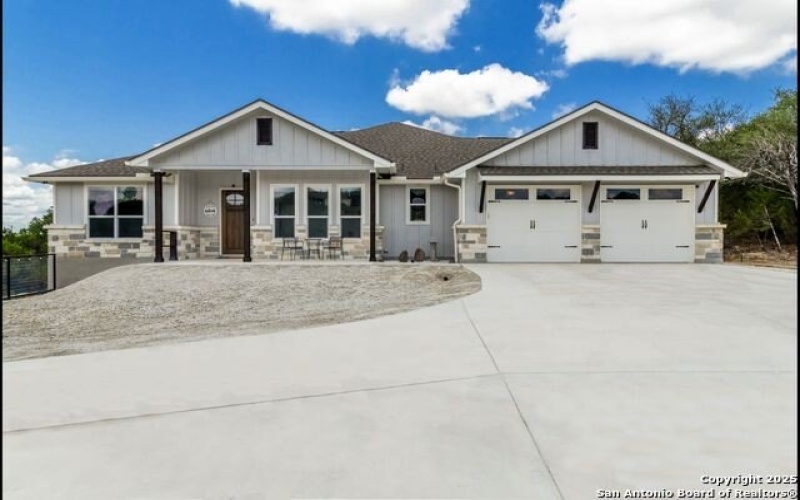 1175 Parton, Canyon Lake, TX 78133, 4 Habitaciones Habitaciones , ,2 BañosBaños,Residential,En Venta,1175 Parton,1871504