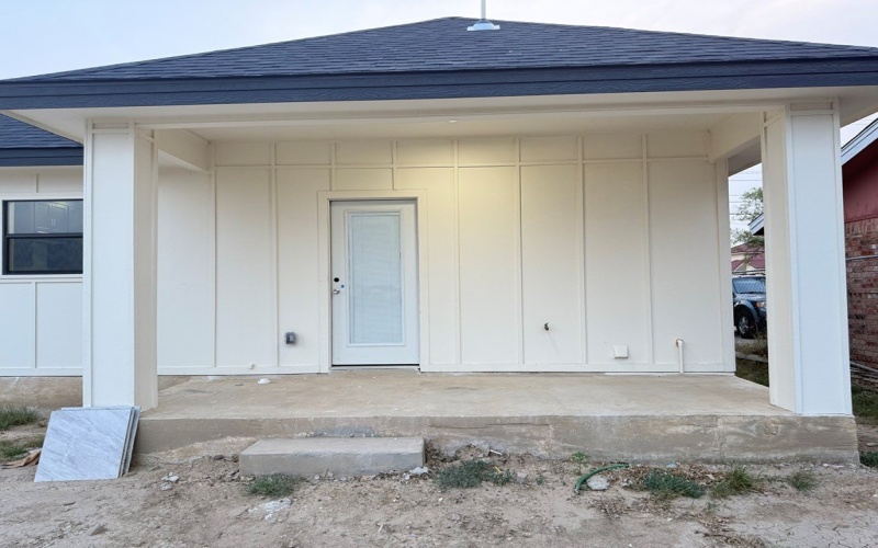 1824 Lewis Street, Eagle Pass, TX 78852, 3 Bedrooms Bedrooms, ,2 BathroomsBathrooms,Residential,For Sale,1824 Lewis Street,81304