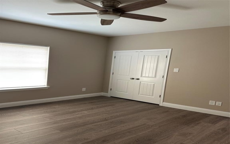1011 S Preston Street, Ennis, TX 75119, 3 Habitaciones Habitaciones , ,2 BañosBaños,Residential,En Venta,1011 S Preston Street,20900122
