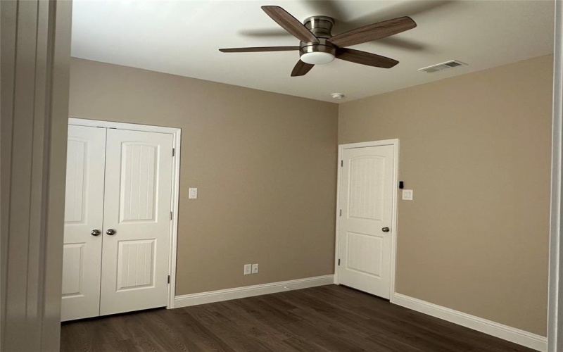 1011 S Preston Street, Ennis, TX 75119, 3 Habitaciones Habitaciones , ,2 BañosBaños,Residential,En Venta,1011 S Preston Street,20900122