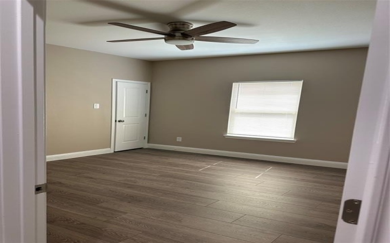 1011 S Preston Street, Ennis, TX 75119, 3 Habitaciones Habitaciones , ,2 BañosBaños,Residential,En Venta,1011 S Preston Street,20900122