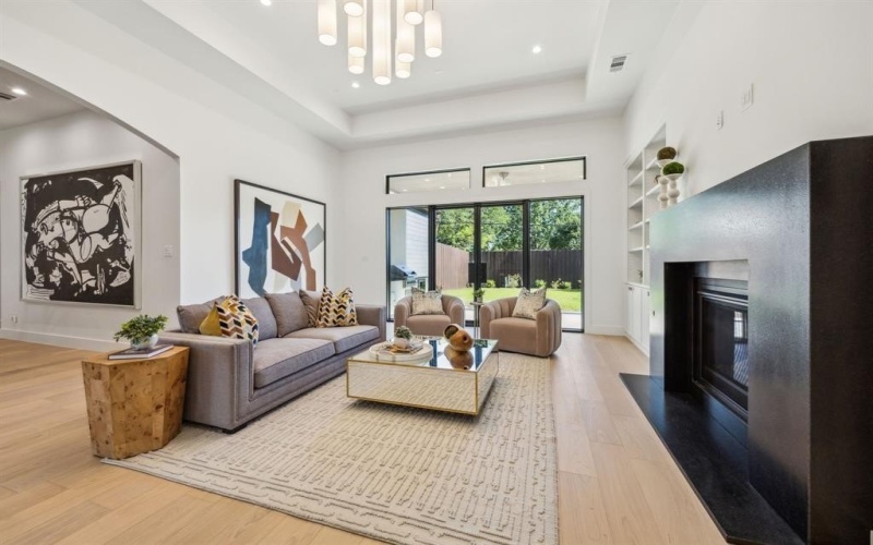 3379 Townsend Drive, Dallas, TX 75229, 4 Bedrooms Bedrooms, ,3 BathroomsBathrooms,Residential,For Sale,3379 Townsend Drive,20937997