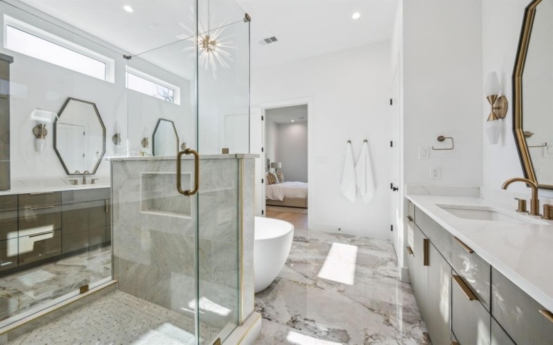 3379 Townsend Drive, Dallas, TX 75229, 4 Bedrooms Bedrooms, ,3 BathroomsBathrooms,Residential,For Sale,3379 Townsend Drive,20937997