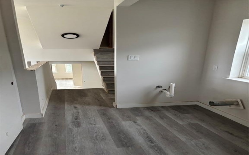 1401 Seegar Street, Dallas, TX 75215, 5 Bedrooms Bedrooms, ,6 BathroomsBathrooms,Residential,For Sale,1401 Seegar Street,20945470