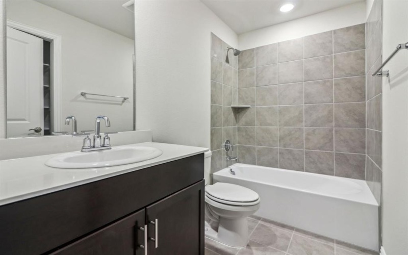 951 Lily Lane, Lavon, TX 75166, 4 Bedrooms Bedrooms, ,3 BathroomsBathrooms,Residential,For Sale,951 Lily Lane,20946060