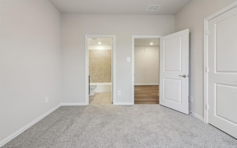 951 Lily Lane, Lavon, TX 75166, 4 Bedrooms Bedrooms, ,3 BathroomsBathrooms,Residential,For Sale,951 Lily Lane,20946060