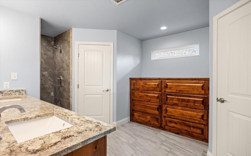 2615 San Gabriel Drive, Granbury, TX 76048, 3 Bedrooms Bedrooms, ,2 BathroomsBathrooms,Residential,For Sale,2615 San Gabriel Drive,20929799
