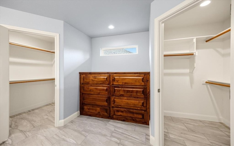 2615 San Gabriel Drive, Granbury, TX 76048, 3 Bedrooms Bedrooms, ,2 BathroomsBathrooms,Residential,For Sale,2615 San Gabriel Drive,20929799
