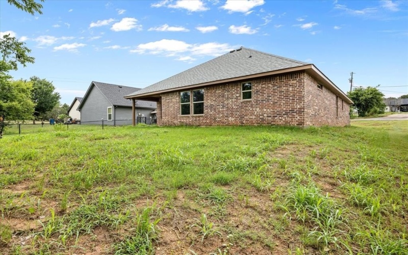 2615 San Gabriel Drive, Granbury, TX 76048, 3 Bedrooms Bedrooms, ,2 BathroomsBathrooms,Residential,For Sale,2615 San Gabriel Drive,20929799