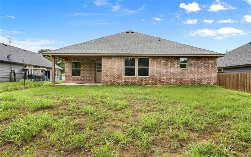 2615 San Gabriel Drive, Granbury, TX 76048, 3 Bedrooms Bedrooms, ,2 BathroomsBathrooms,Residential,For Sale,2615 San Gabriel Drive,20929799