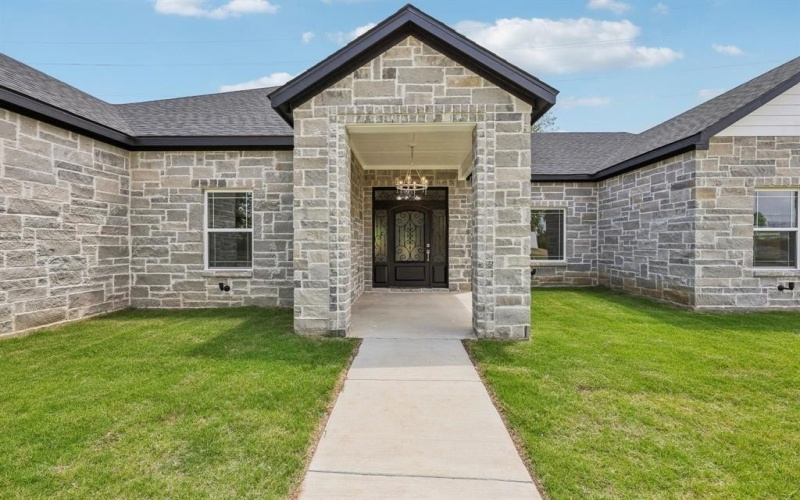 6002 Verde Way, Dallas, TX 75211, 4 Bedrooms Bedrooms, ,2 BathroomsBathrooms,Residential,For Sale,6002 Verde Way,20951630