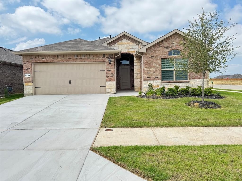 4300 Cornelia Street, Fort Worth, TX 76036, 4 Bedrooms Bedrooms, ,2 BathroomsBathrooms,Residential Lease,For Rent,4300 Cornelia Street,20952104