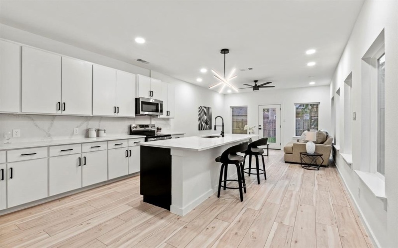 2230 Hooper Street, Dallas, TX 75215, 3 Bedrooms Bedrooms, ,2 BathroomsBathrooms,Residential,For Sale,2230 Hooper Street,20952191