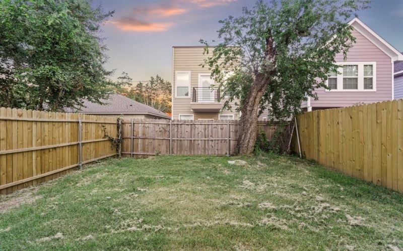 2230 Hooper Street, Dallas, TX 75215, 3 Bedrooms Bedrooms, ,2 BathroomsBathrooms,Residential,For Sale,2230 Hooper Street,20952191