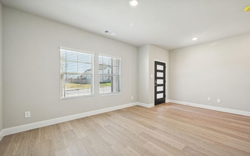 516 Stagg Street, McKinney, TX 75069, 4 Bedrooms Bedrooms, ,3 BathroomsBathrooms,Residential,For Sale,516 Stagg Street,20952251