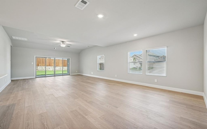 516 Stagg Street, McKinney, TX 75069, 4 Bedrooms Bedrooms, ,3 BathroomsBathrooms,Residential,For Sale,516 Stagg Street,20952251
