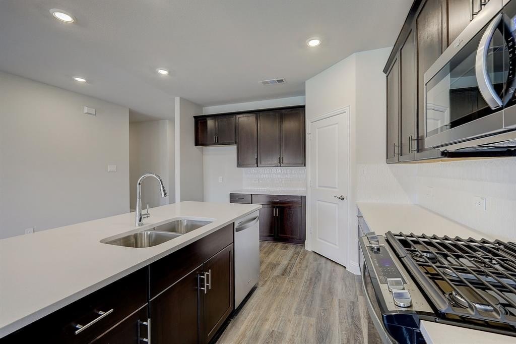 410 Stagg Street, McKinney, TX 75069, 5 Bedrooms Bedrooms, ,3 BathroomsBathrooms,Residential,For Sale,410 Stagg Street,20952268