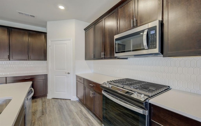410 Stagg Street, McKinney, TX 75069, 5 Bedrooms Bedrooms, ,3 BathroomsBathrooms,Residential,For Sale,410 Stagg Street,20952268