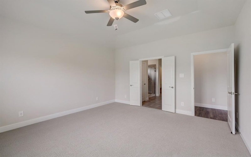 410 Stagg Street, McKinney, TX 75069, 5 Bedrooms Bedrooms, ,3 BathroomsBathrooms,Residential,For Sale,410 Stagg Street,20952268